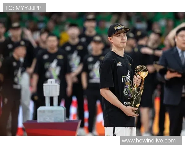 Chovy凭借卓越表现荣获总决赛FMVP称号实至名归引发热议